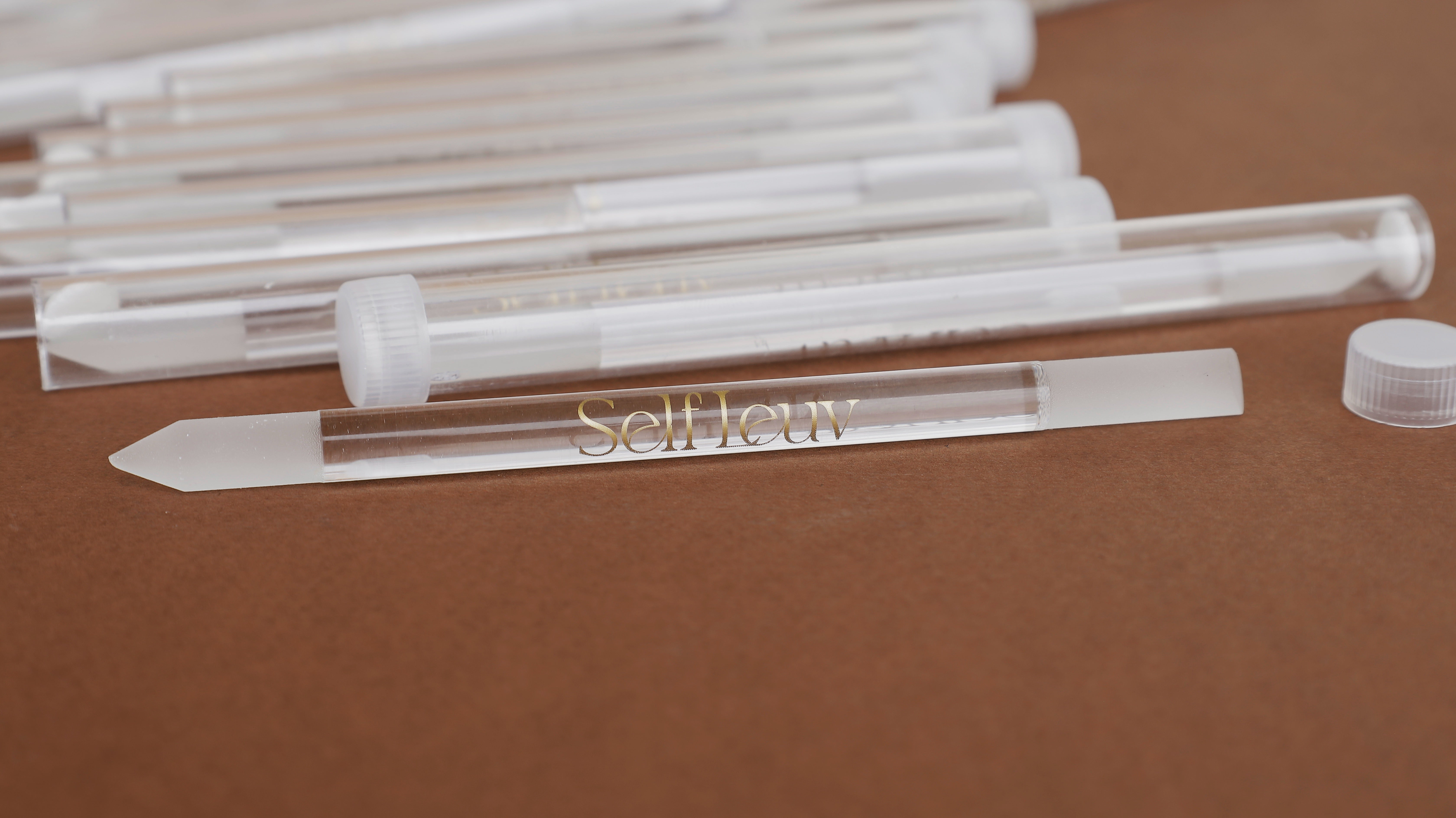 L’ARTISTE – Glass Cuticle Pusher