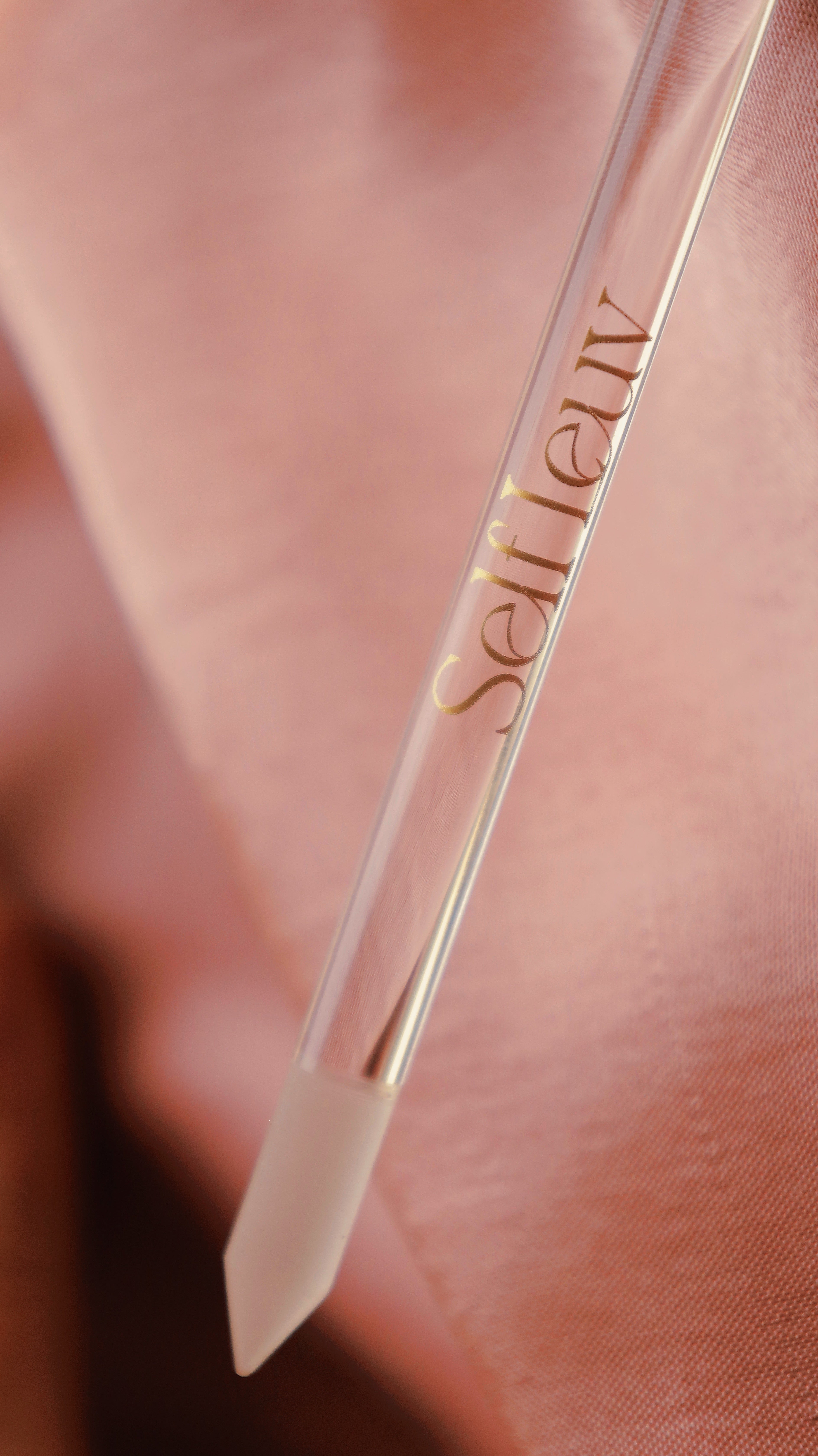 L’ARTISTE – Glass Cuticle Pusher