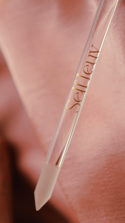 L’ARTISTE – Glass Cuticle Pusher