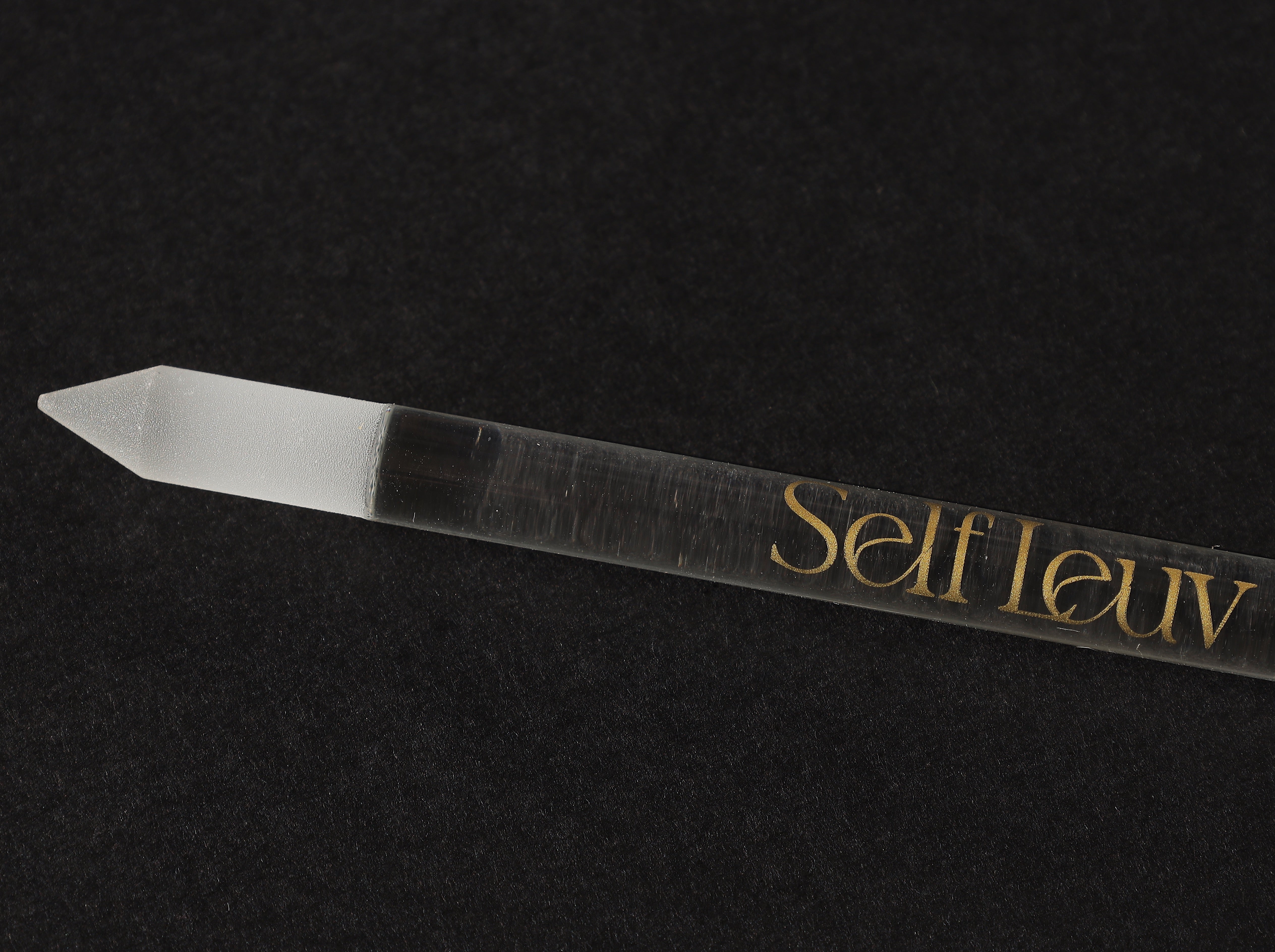 L’ARTISTE – Glass Cuticle Pusher